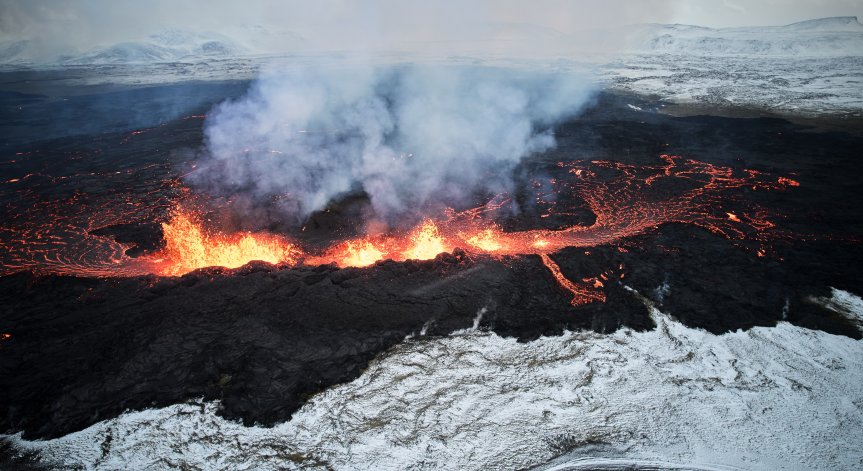 Вулкан изригна за втори път тази година в Испандия
