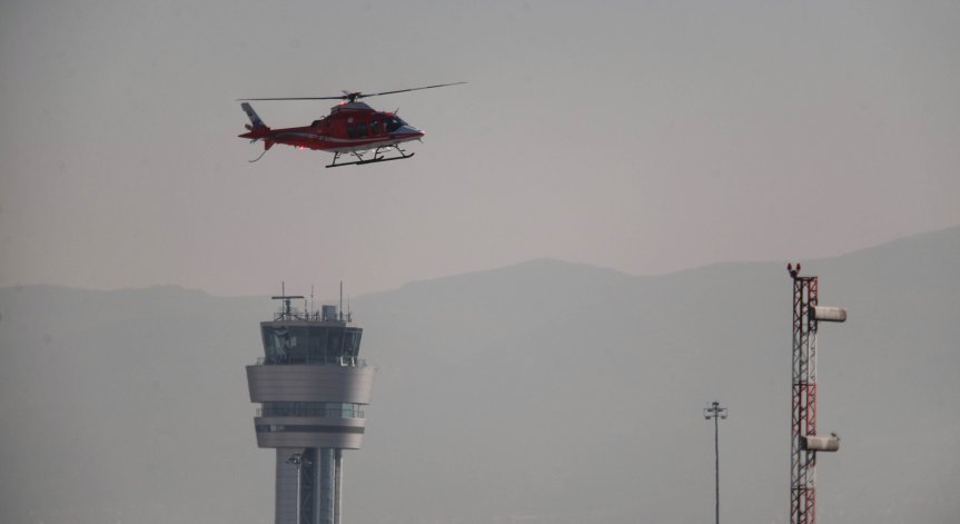 Военен пострада тежко при скок с парашут