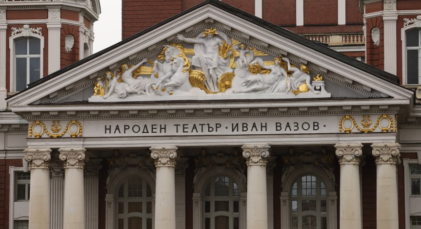 Народният театър: Поведението на Камен Донев е манипулативно и насажда напрежение