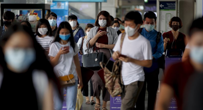 Анкетирани в изследване: 44% от населението на България ще се инфектира