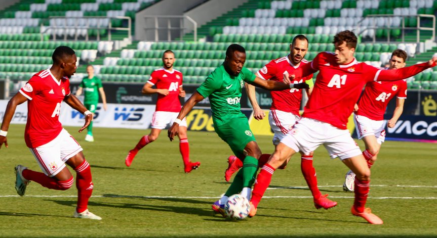 Дербито в Разград показа - конкуренцията не е готова да свали 