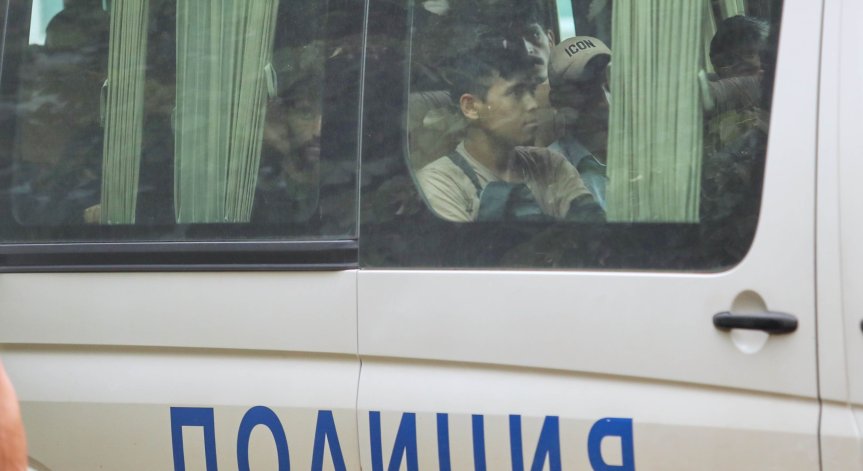 Заловиха нова група мигранти на един от изходите за София