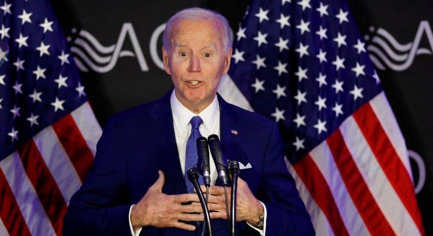 Президентът и семейството му разглеждат възможностите за лечение с неговите лекари.