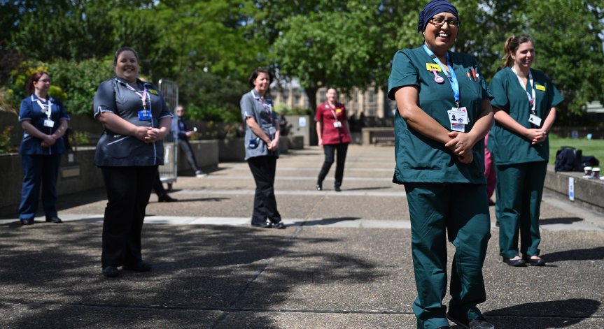 Сериозна глътка въздух за англичаните след облекчаване на мерките