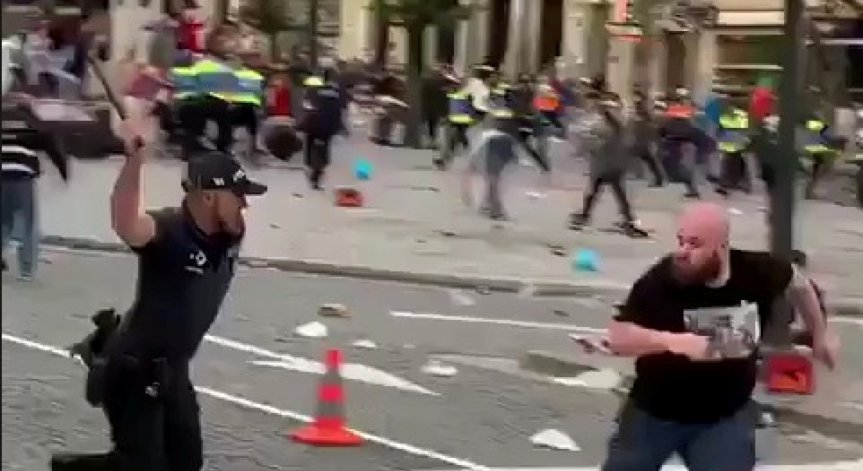 Английски хулигани предизвикаха безредици по улиците на Порто