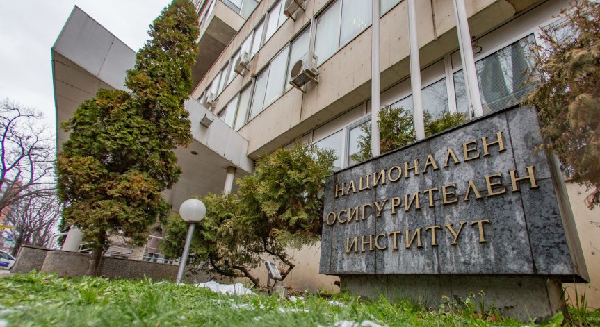 1335,40 лв. е средният осигурителен доход за страната за септември