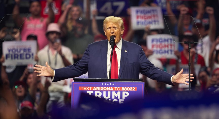 От лагера на Тръмп настояха дебатът да се проведе при вече договорените условия.