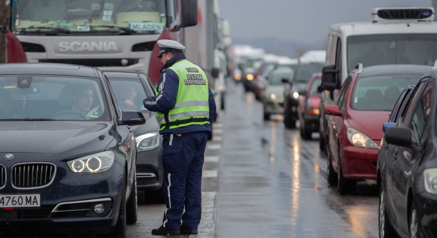 Отново нагли на пътя: МВР хвана 24 пияни и 6 дрогирани шофьори за денонощие
