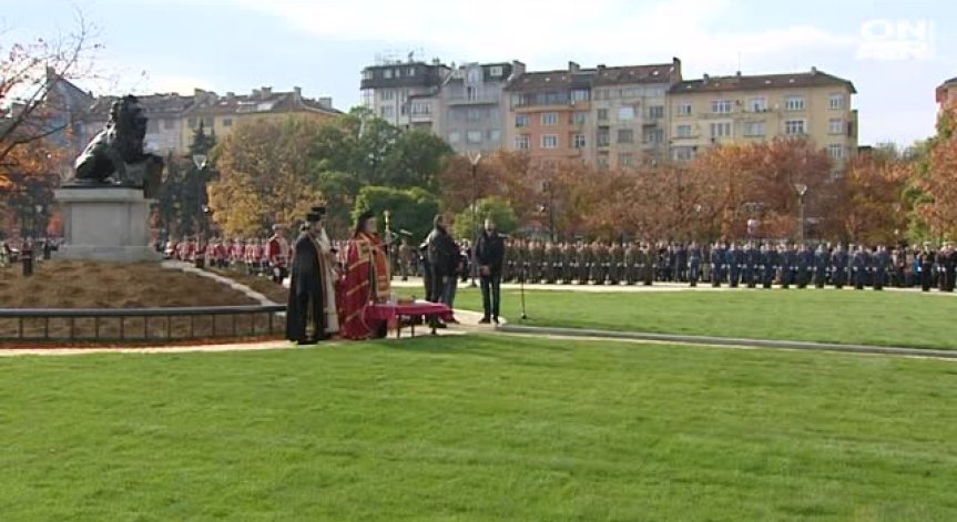 Възстановяват паметника на Първи и Шести пехотен полк пред НДК