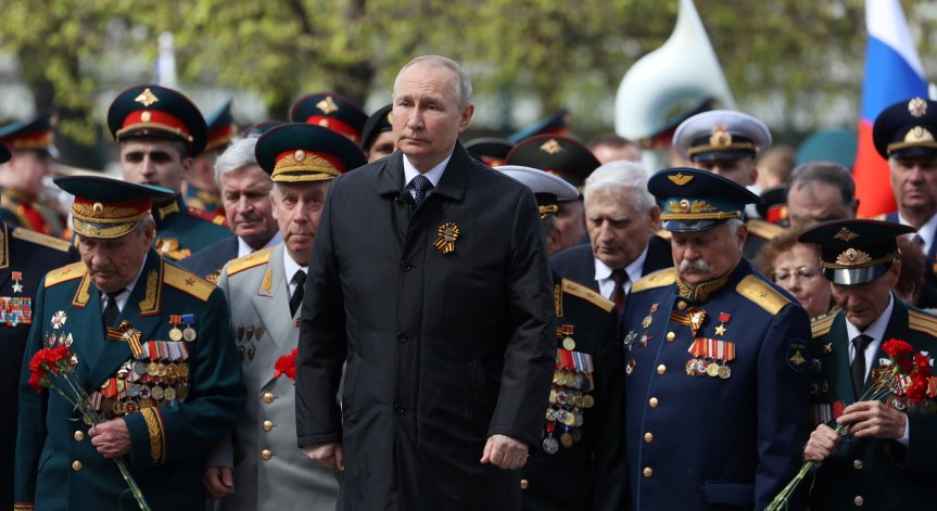 Експерт: С войната срещу Украйна руснаците се самоубиват икономически