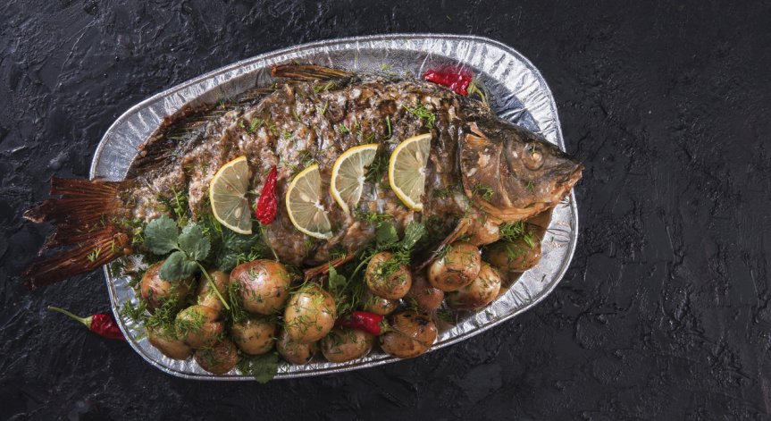Рецепта за Никулден: Пълнен шаран с орехи и лук