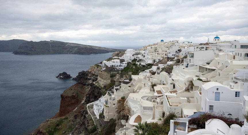 Освен неразрешеното строителство са регистрирани и сериозни екологични нарушения.