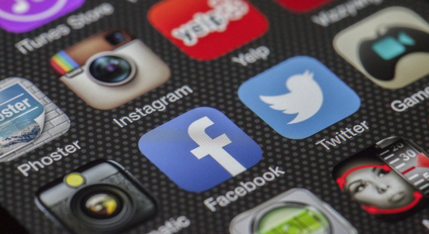 Китай блокира  66 хил. профила в социални мрежи и ограничи близо 1 млн.