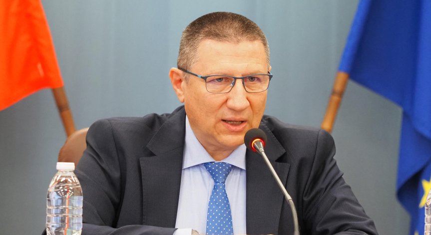 Приоритетно ще се търсят начини за завършване на делата.