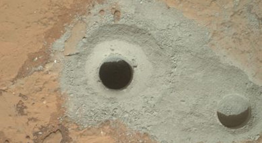 Curiosity проби историческа дупка на Марс