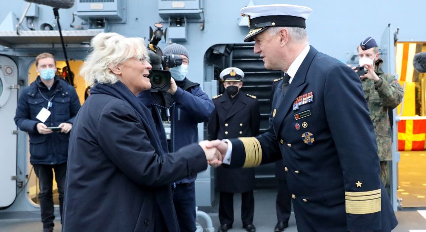 Командващият ВМС на Германия подаде оставка заради коментари в подкрепа на Путин