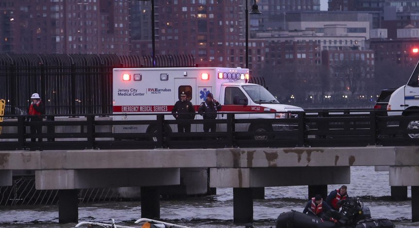 Самолетът Mitsubishi MU2B40 се е разбил в поле на 16 км от местното летище Колумбия Каунти.