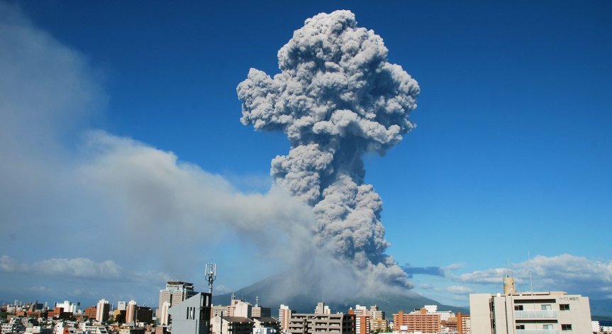 Японският вулкан Сакураджима се 