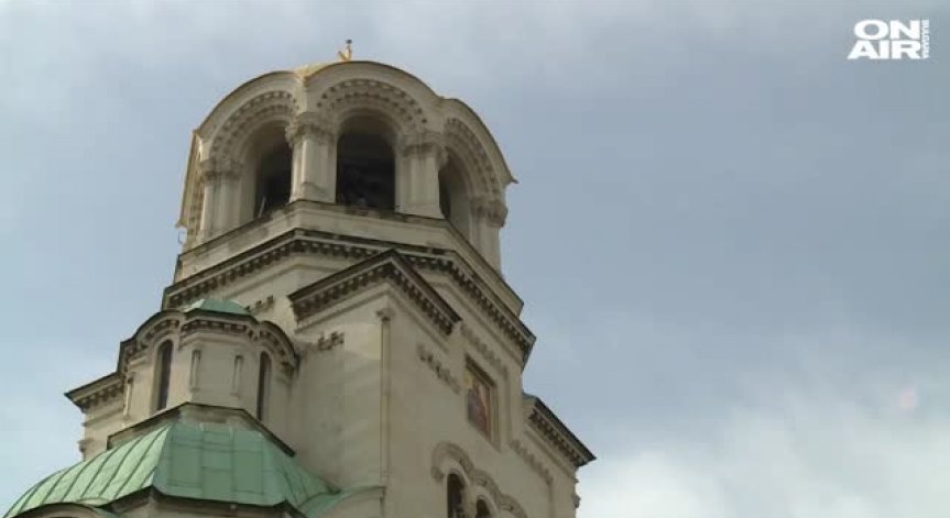 Държавата иска да контролира даренията, които получава църквата