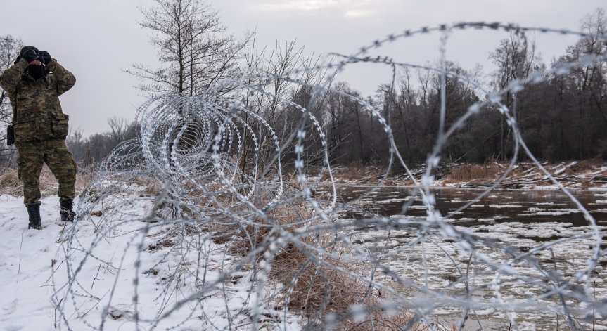 Над 240 мигранти са убити в граничната зона, алармира избягал полски войник