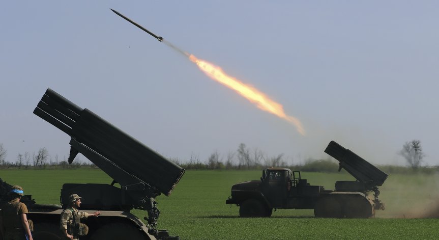 Украйна се хвали с оръжие, поразяващо цели на разстояние до 700 км