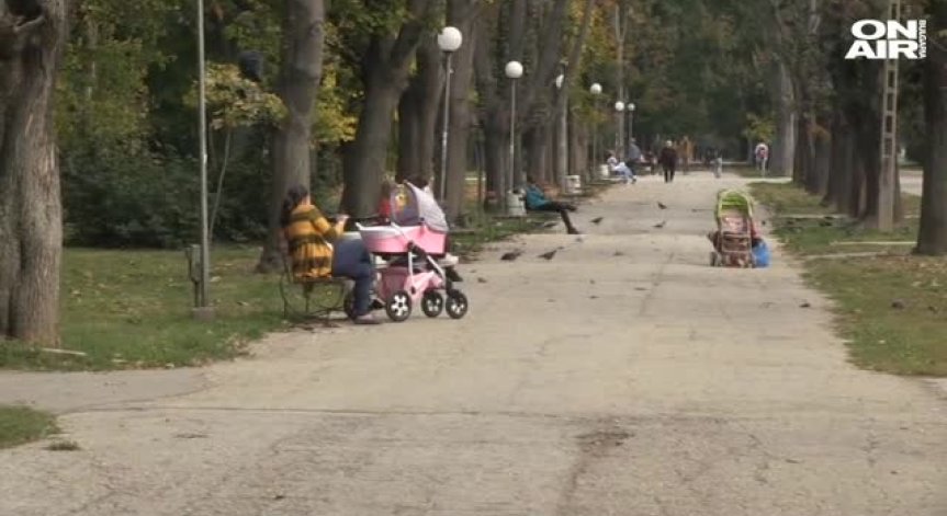 Бизнесът иска: Без платен отпуск след майчинство