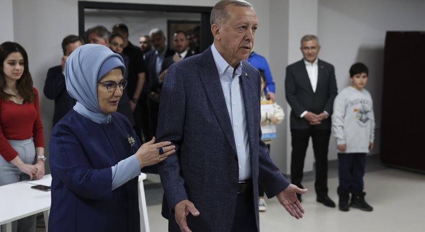 Няма победител: Турция се готви за балотаж между Ердоган и Кълъчдароглу