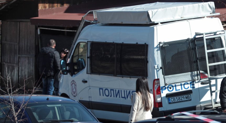 Мебели, стени и вещи в кръв - прокуратурата с подробности за убийството в Костинброд