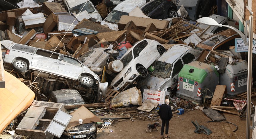 Около 8 500 войници все още помагат в засегнатия район.
