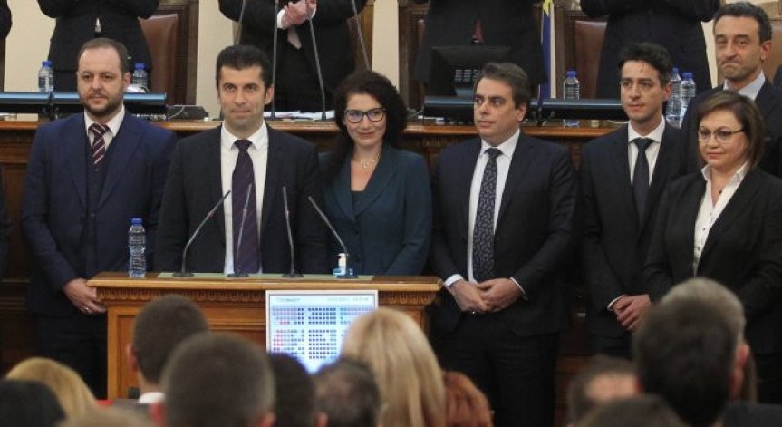 Управляващите търсят единна позиция относно военната помощ за Украйна