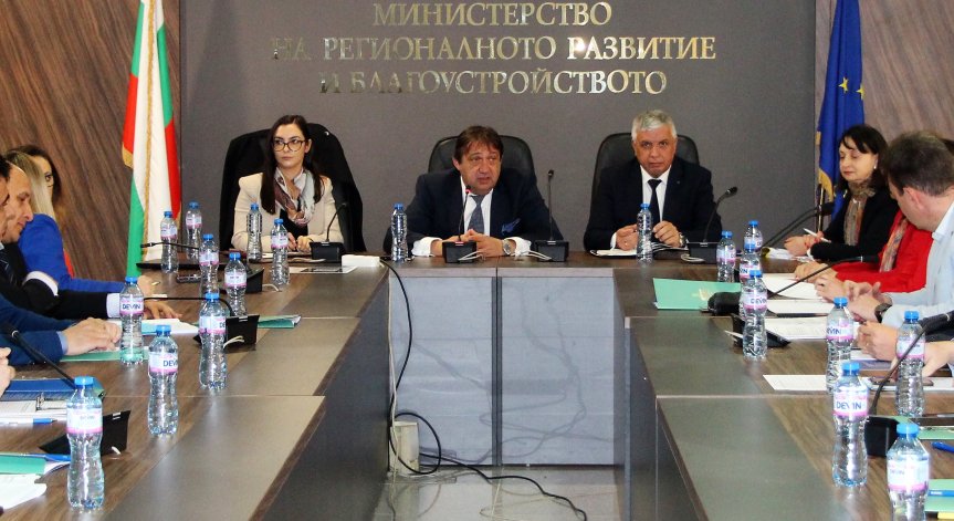 Имаме огромни проблеми с ВиК мрежата, министър Шишков предлага нов закон