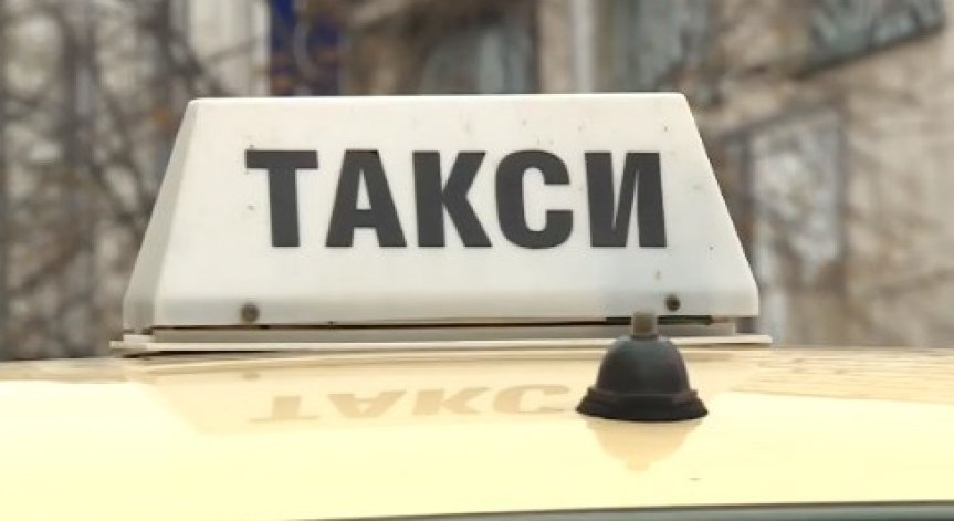 Откриха мъртъв шофьор на такси в автомобила му