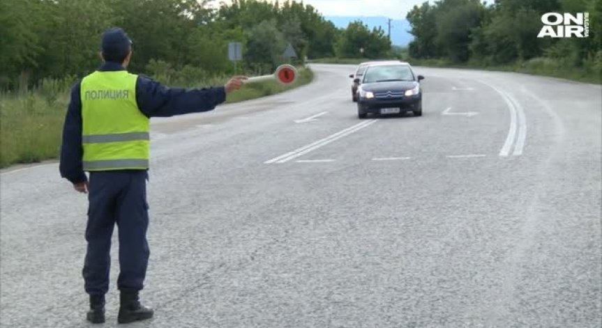 Възрастен мъж беше пометен от лек автомобил близо до великотърновско село