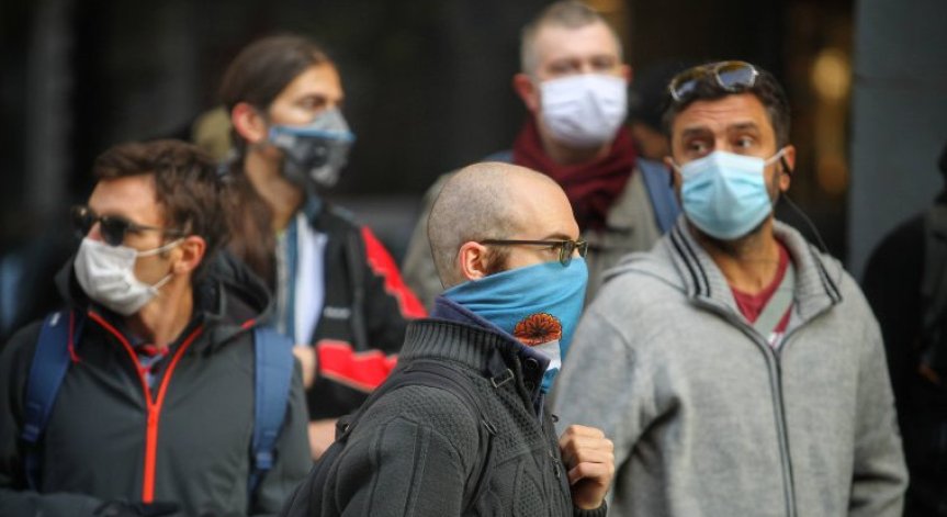 България затяга мерките за носене на маски на открито