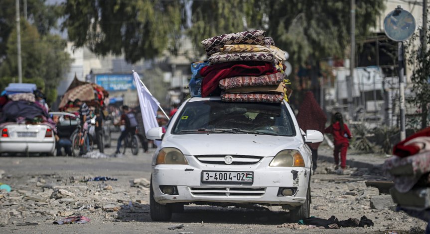 Децата в Газа пият замърсена вода, в болниците оперират в коридори и без упойка