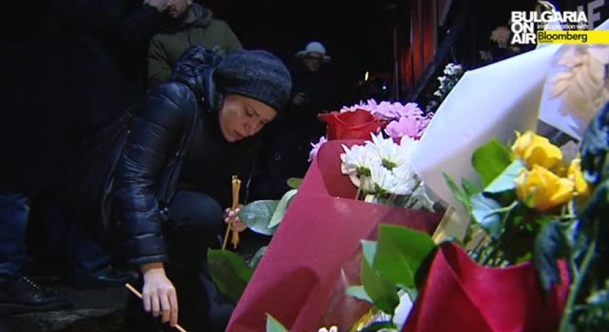 Свещи в София в памет на френските жертви