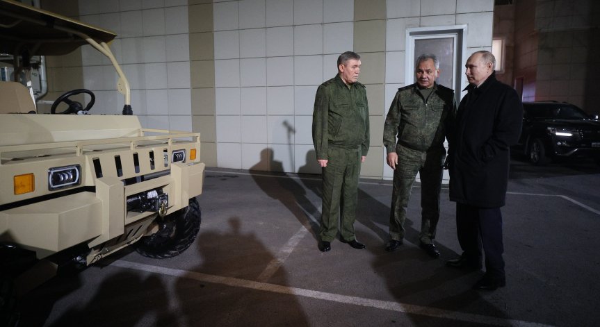 Путин се запозна с модернизирана военна техника в Ростов на Дон