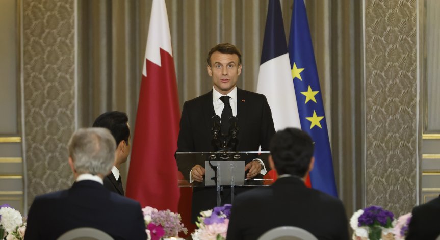 Макрон просто иска да отклони вниманието от слабостта на Франция спрямо Украйна?