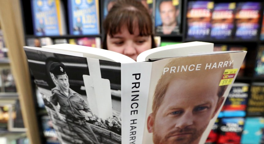 Биограф: Ако кралското семейство прости на Хари и Меган, ще подкопае имиджа си