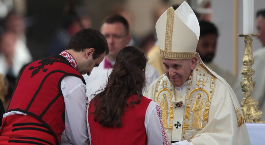 Папа Франциск беше истински скромен и върна човешкото в религията