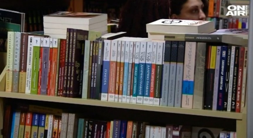 Правителството увеличи средствата за музеи, галерии и библиотеки