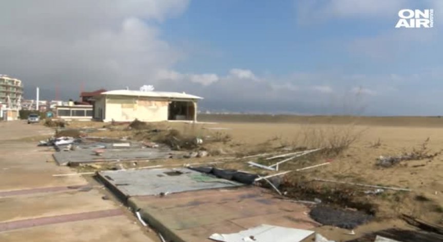 Централната алея на Слънчев бряг без сергии... Възможно ли е?