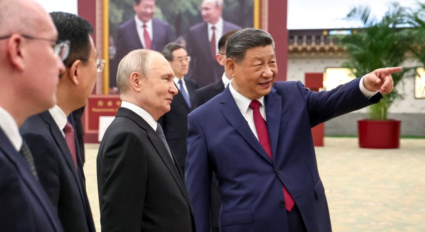 Путин си тръгна от Китай след 11 часа срещи и преговори