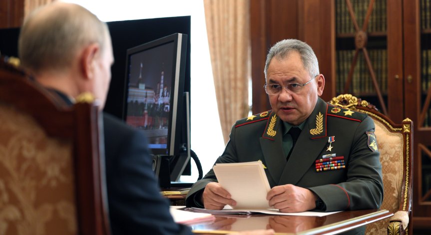 Шойгу докладва на Путин за проверката на Тихоокеанския флот  
