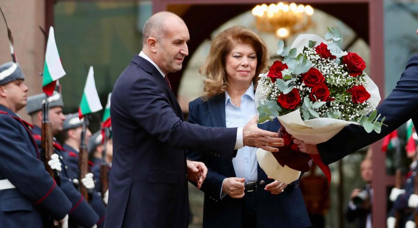 Радев: Гласувайте за Йотова на балотажа и пратете сглобките в небитието
