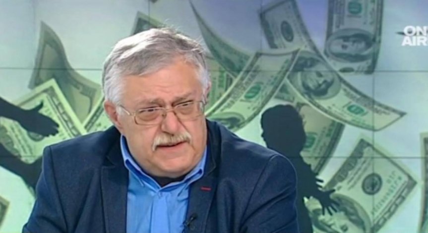 Освободиха шефа на Фонда за лечение на деца в чужбина