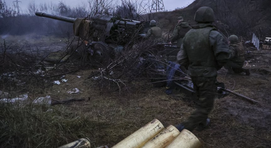 Ожесточена руска атака към Авдеевка, калта е в помощ на украинската защита