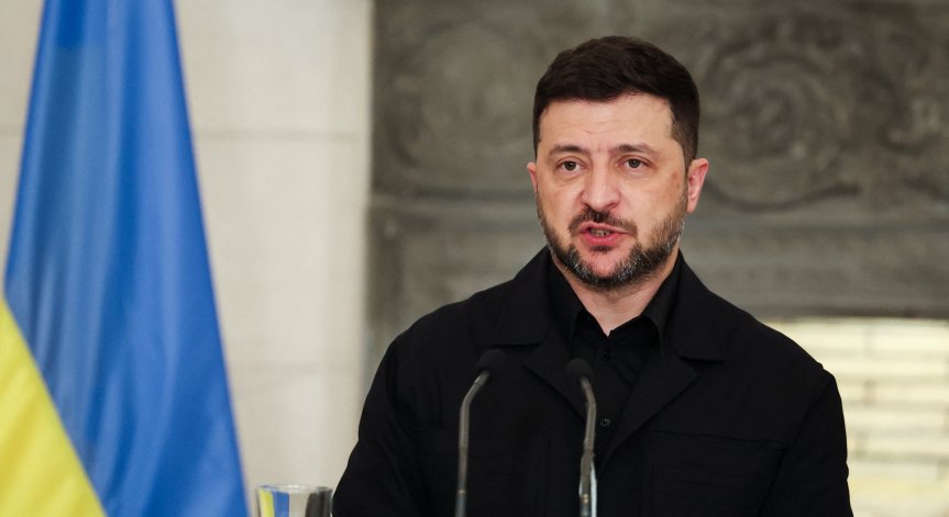 На фона на руски удари: Зеленски търси спешна военна помощ от Франция