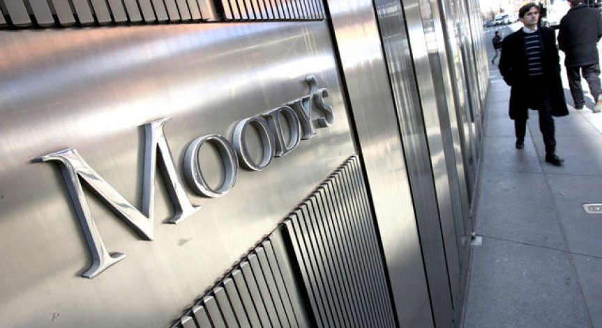 Moody’s понижи с три степени рейтинга на Кипър