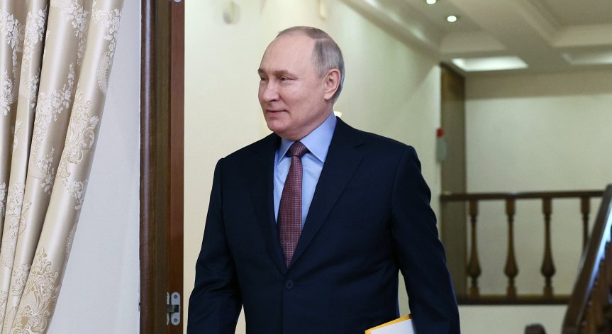 ЕК определи като неприемливи заплахите на Путин с ядрено оръжие